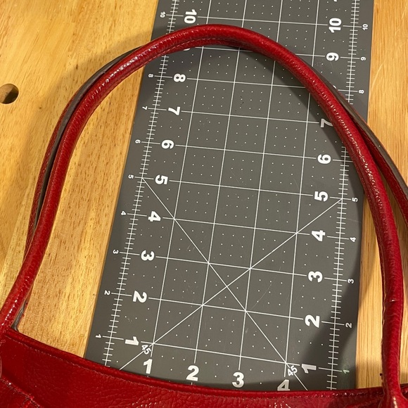 Liz & Co. Bold Red Shoulder bag numerous compartments. 14.5” L, 6”W - Picture 10 of 12